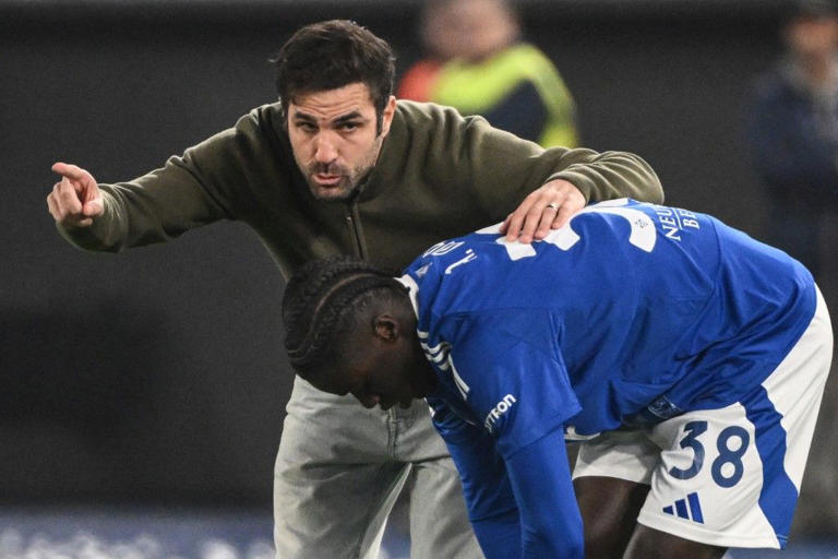 Cesc Fabregas, Lampu Hijau: Siap Bergabung Dengan Klub Baru?