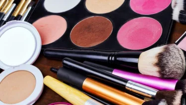 Makeup Kini Jadi Bagian Dari Gaya Hidup Modern
