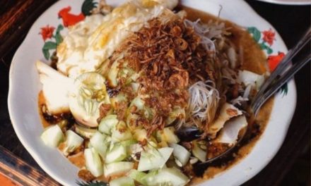 Ketoprak: Nikmatnya Kuliner Jakarta Yang Penuh Rasa