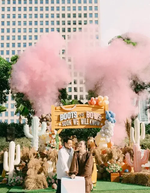 Potret Gender Reveal Chelsea Islan Penuh Bahagia