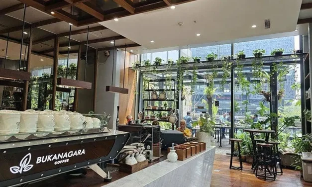 Huisman: Gurih Berempah Laksa Salmon Hingga Spaghetti Buntut Sapi Di Kafe Homey