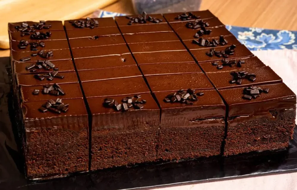 Kek Coklat Ketagih: Kuliner Cokelat Yang Bikin Ketagihan