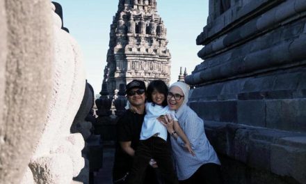 Kompak Dan Harmonis, Gaya Liburan Keluarga Indra Jegel
