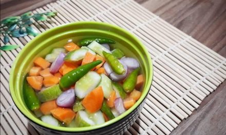 Acar Punya Probiotik Baik Untuk Usus, Tapi Jangan Berlebihan!