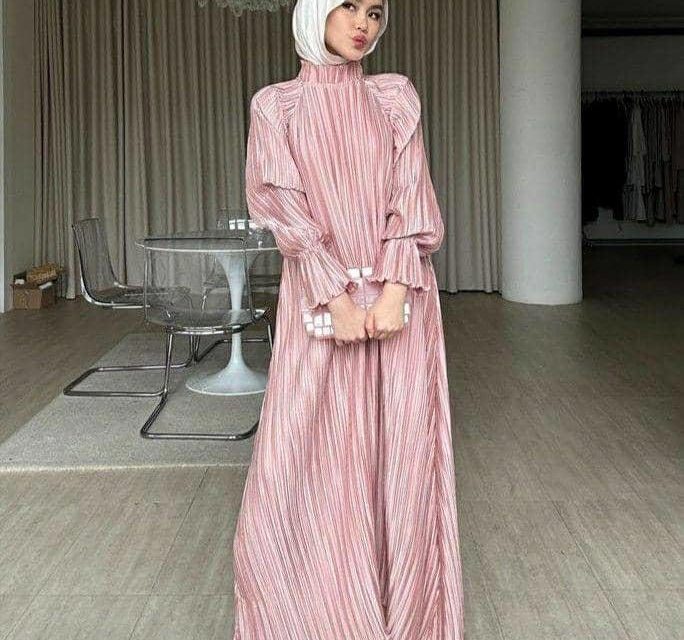Anti Ribet! OOTD Hijab Dengan Gamis Plisket Yang Tetap Elegan