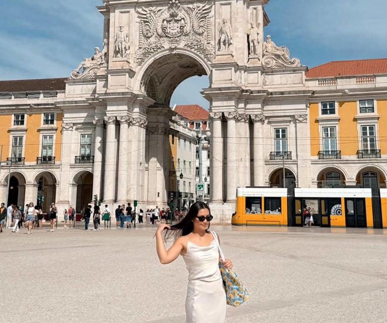 Pesona Angela Gilsha Saat Liburan Di Lisbon, Cantik Dan Stylish!