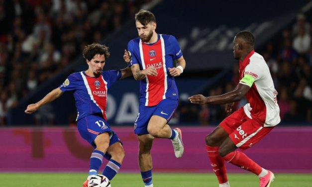 PSG Terpuruk Di Ligue 1, Luis Enrique Bicara Soal Calon Juara