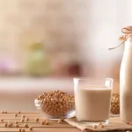 Turunkan Kolesterol Jahat, Ini Manfaat Rutin Minum Susu Kedelai